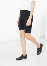 Load image into Gallery viewer, Nuit Shorts in Black
